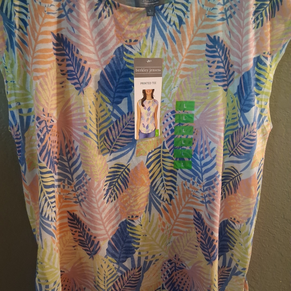 New Berkley Jensen Women's Multicolor Leaf Print Short Sleeve Tee Sz L